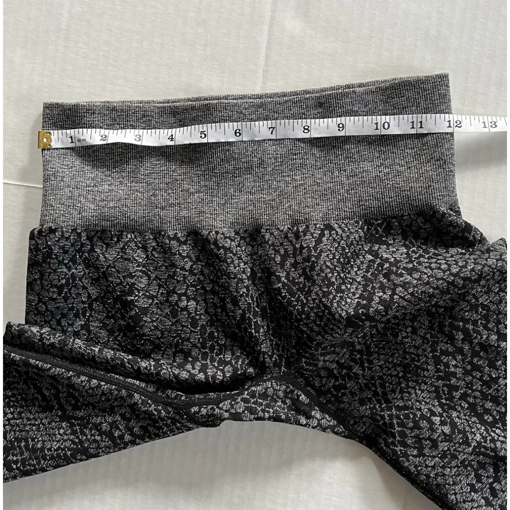 NVGTN Black & Gray Textured High-Waist Leggings - Picture 8 of 8